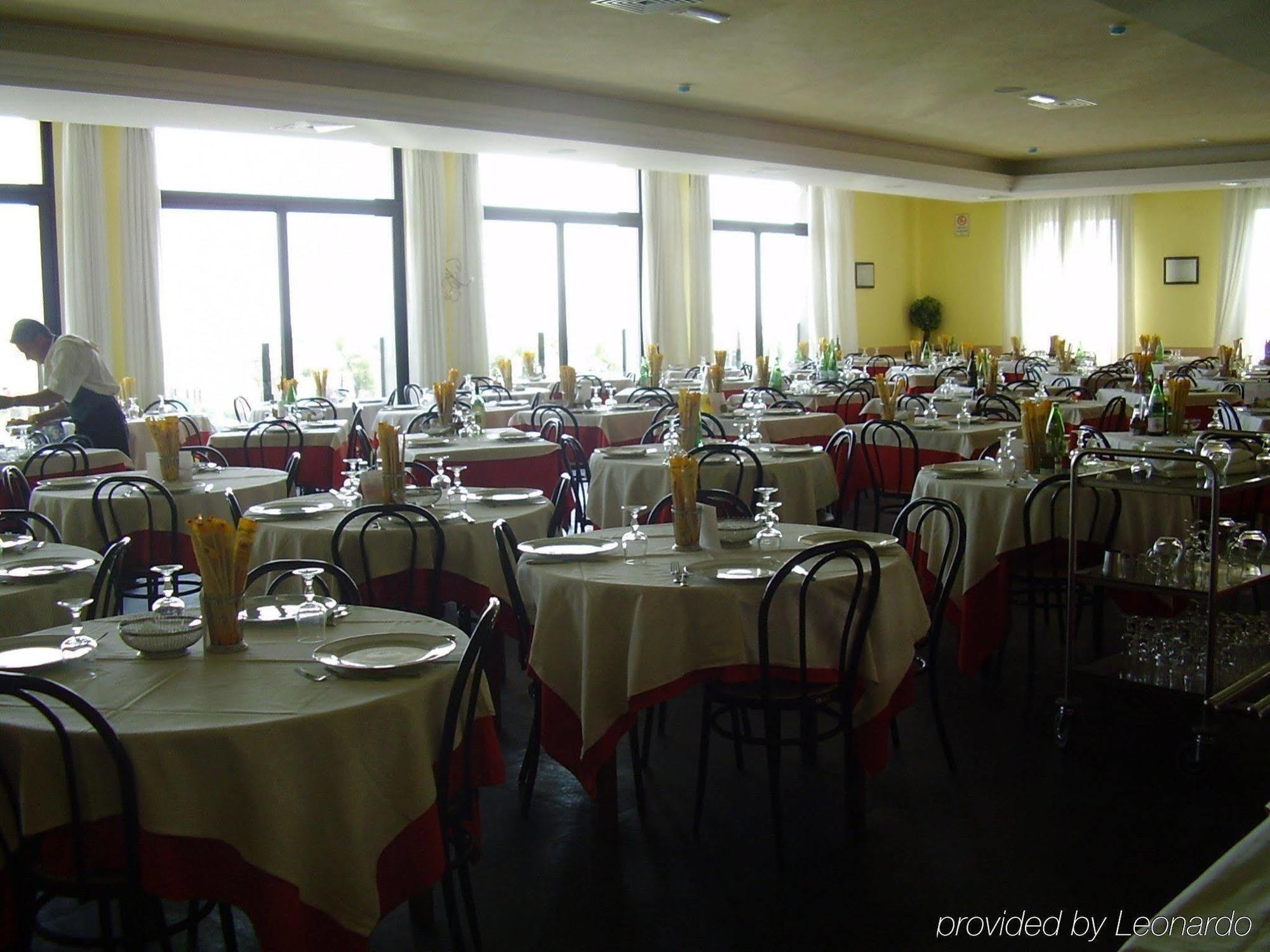 Hotel Corallo Rimini Restoran fotoğraf